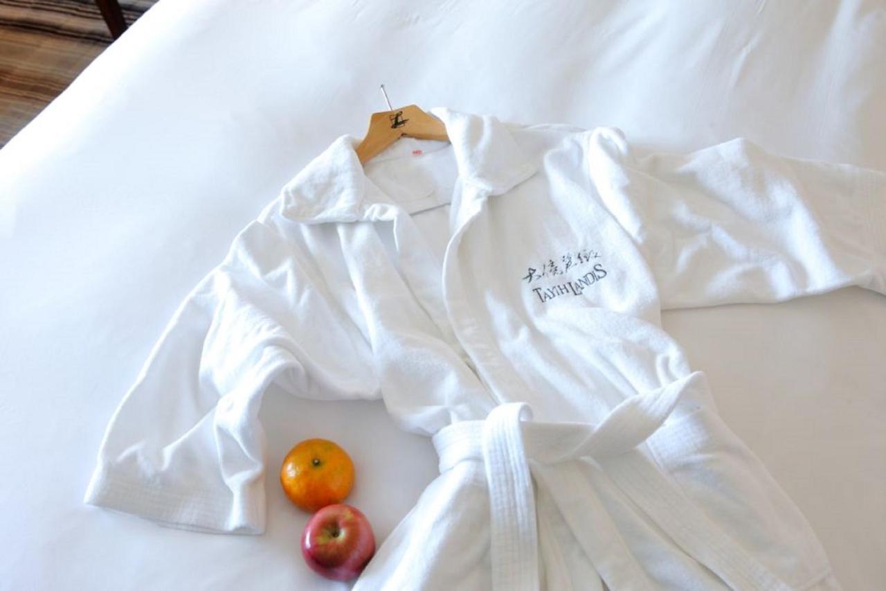 Tayih Landis Hotel Tainan Exterior photo A bathrobe