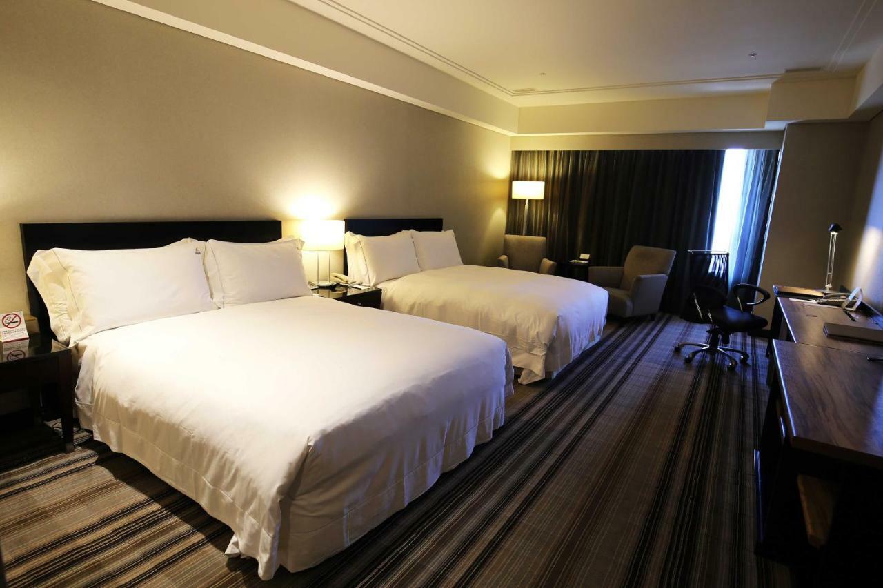 Tayih Landis Hotel Tainan Exterior photo Deluxe room