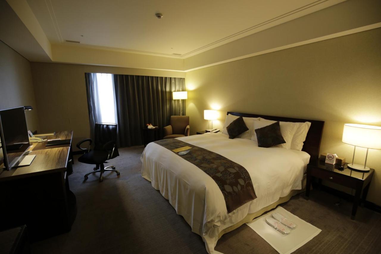 Tayih Landis Hotel Tainan Exterior photo Deluxe room
